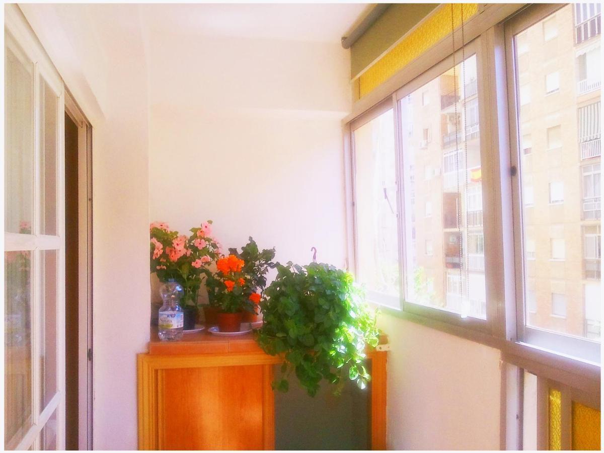 Bonito Apartamento Centrico Y Cerca De La Playa. Malaga Bagian luar foto